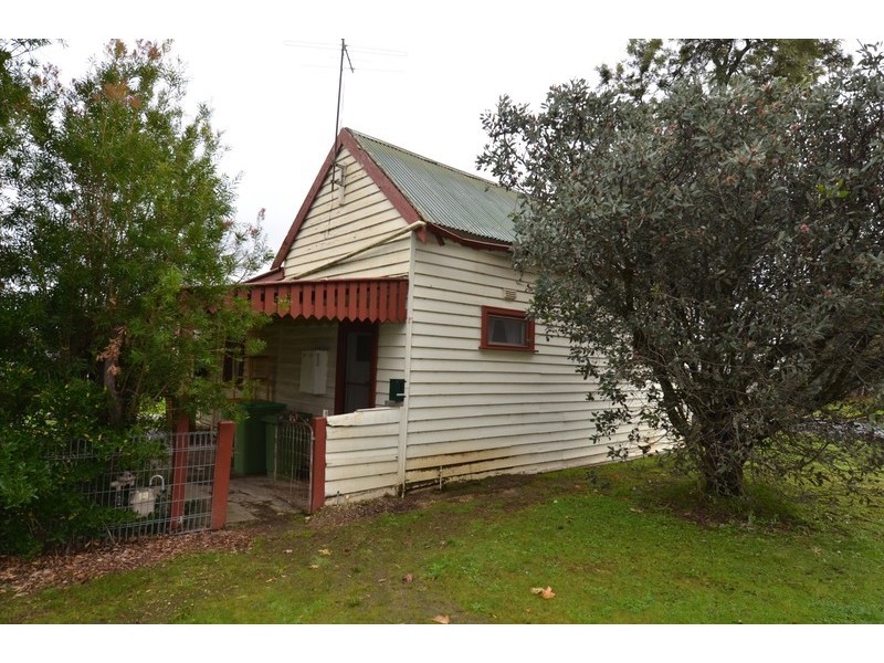 10-12 Burke  Street, Chiltern VIC 3683