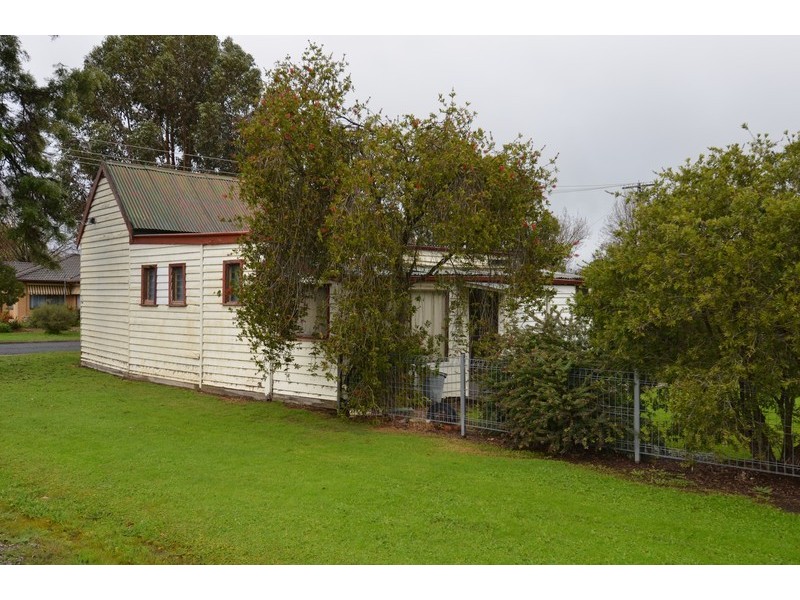 10-12 Burke  Street, Chiltern VIC 3683