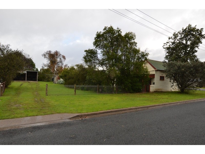 10-12 Burke  Street, Chiltern VIC 3683