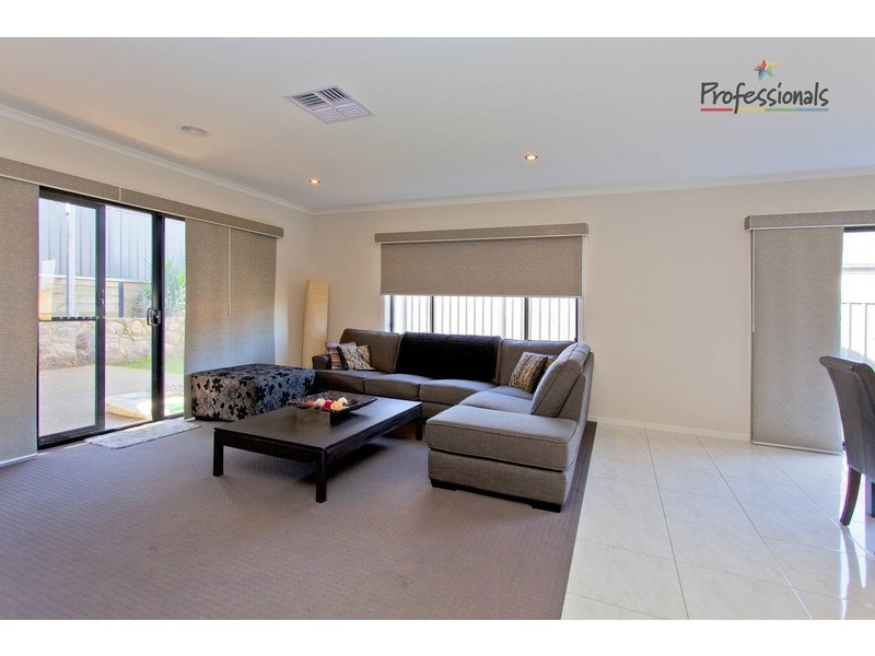 22 Kenneth Watson Drive, Bandiana VIC 3694