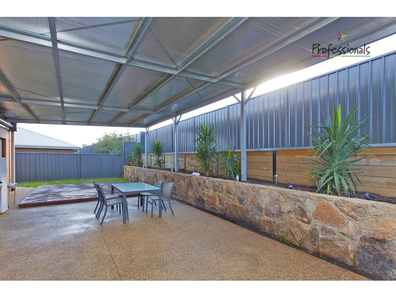 22 Kenneth Watson Drive, Bandiana VIC 3694