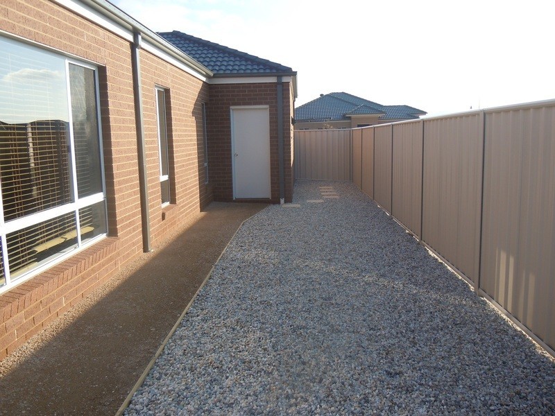 36 Peeler Street, Wodonga VIC 3690