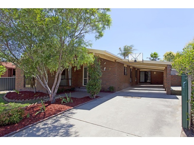 8 Universal Court, Wodonga VIC 3690