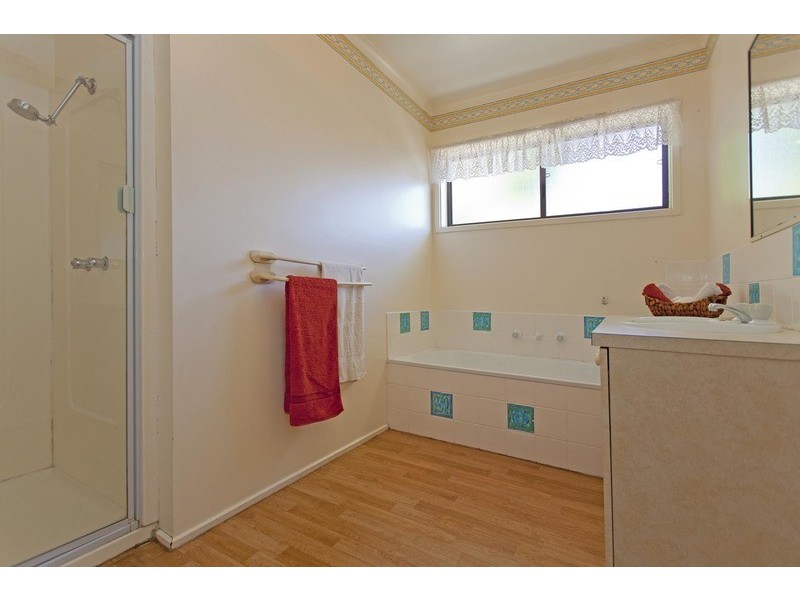 8 Universal Court, Wodonga VIC 3690