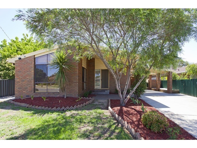 8 Universal Court, Wodonga VIC 3690