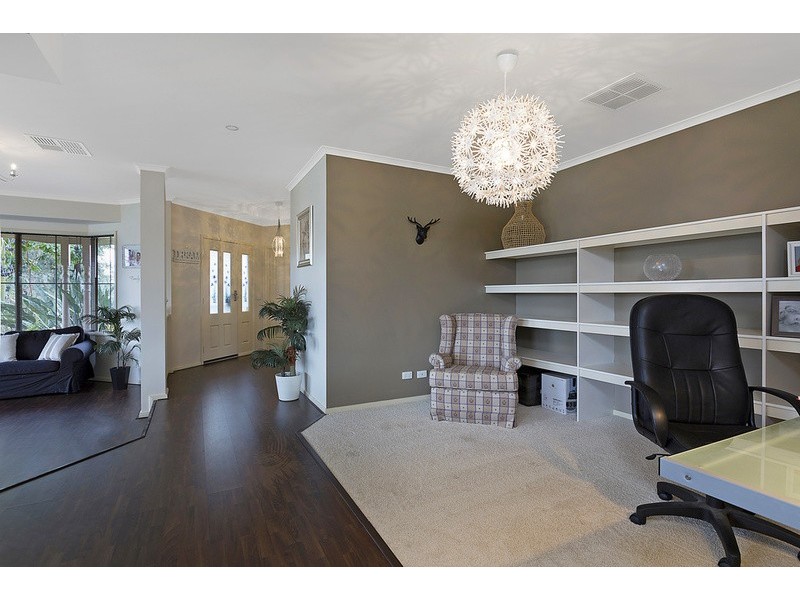 27 Howards  Road, Baranduda VIC 3691