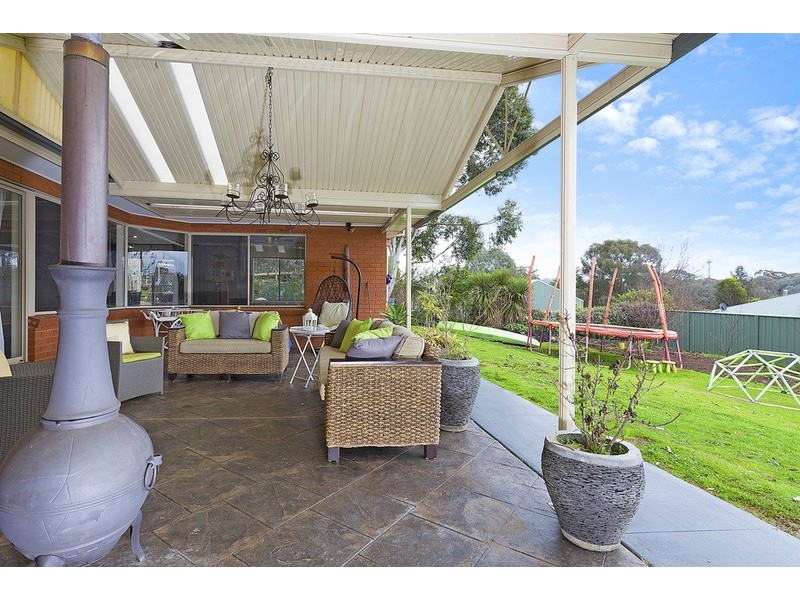 27 Howards  Road, Baranduda VIC 3691