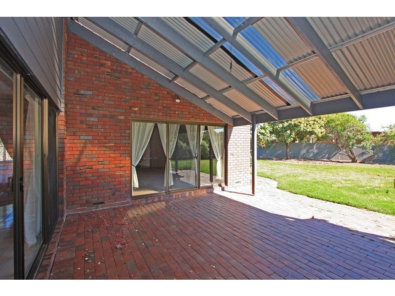 2/8 Fraser  Court, Wodonga VIC 3690