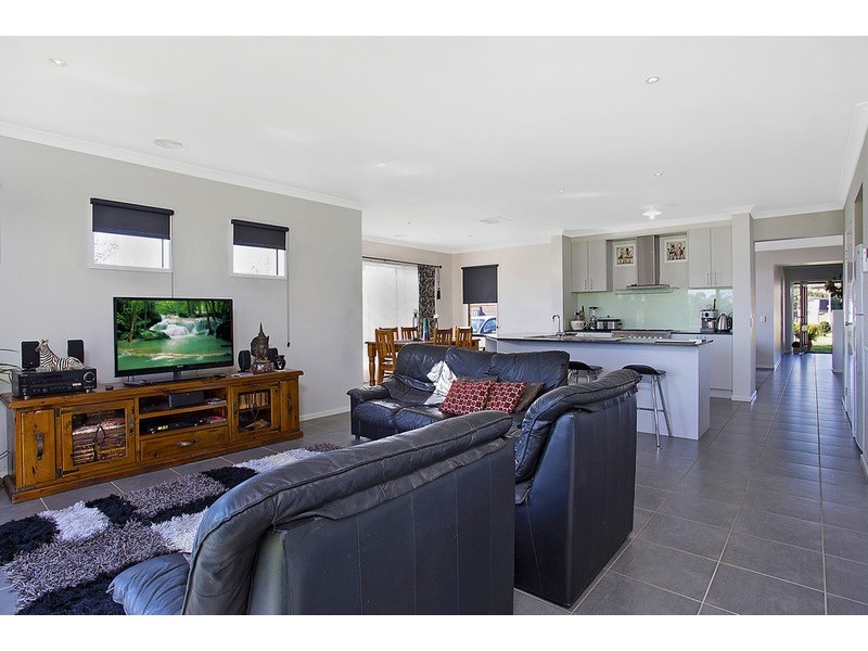 2 Mackenzie Crescent, Wodonga VIC 3690