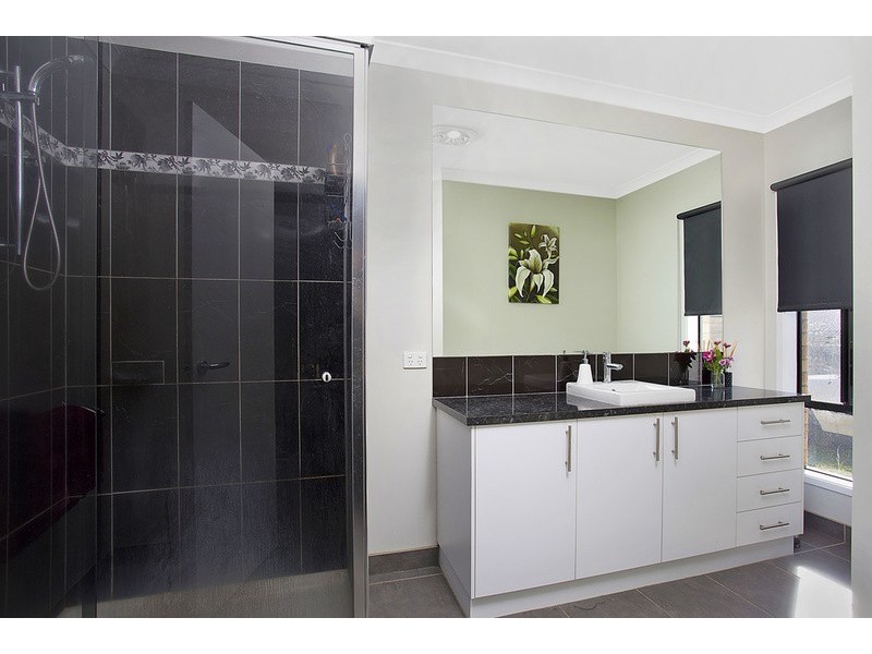 2 Mackenzie Crescent, Wodonga VIC 3690