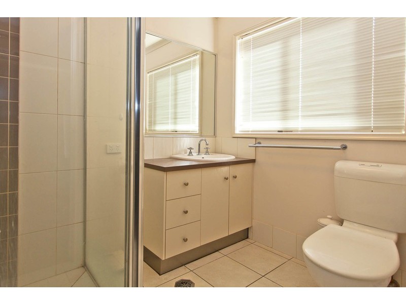 15  Oakmont Circuit, Wodonga VIC 3690