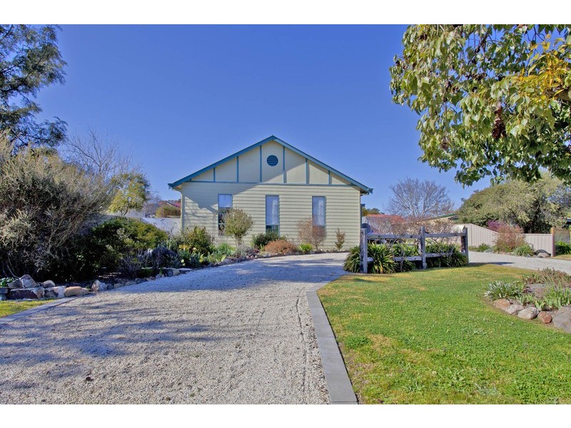 10 Main Street, Chiltern VIC 3683