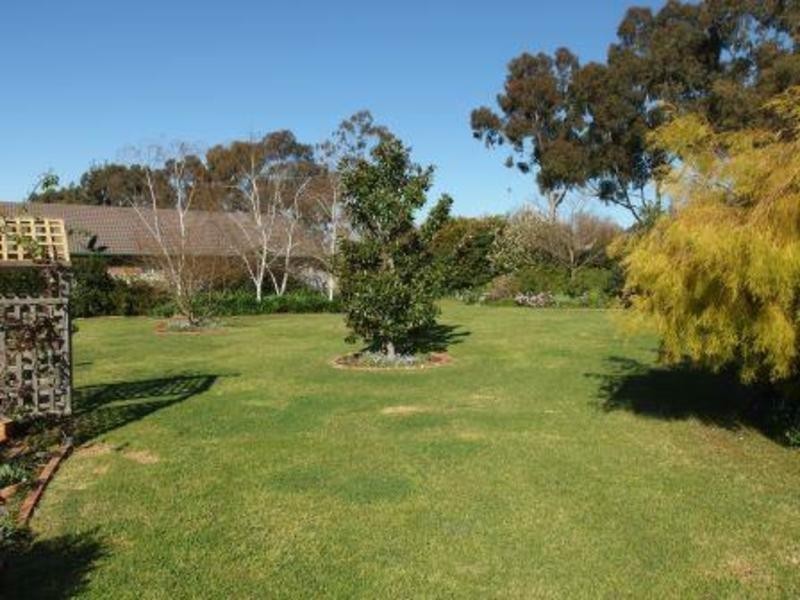 40 Howards  Road, Baranduda VIC 3691