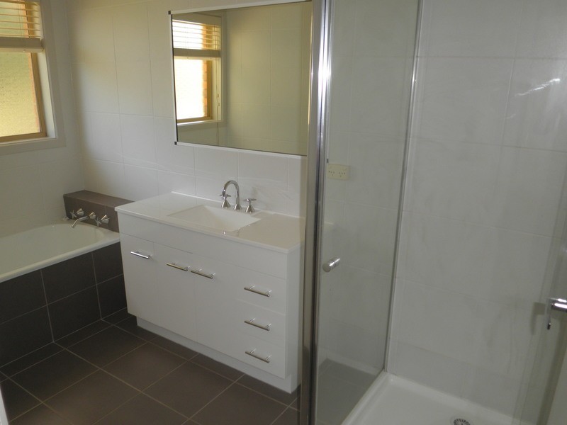 2/17 Eltham Court, Wodonga VIC 3690