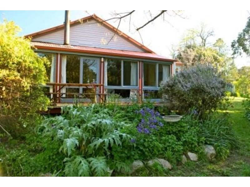 31 Pioneer Road, Stanley VIC 3747