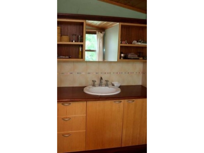 31 Pioneer Road, Stanley VIC 3747