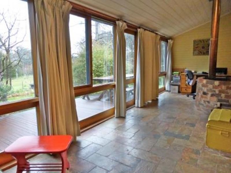 31 Pioneer Road, Stanley VIC 3747