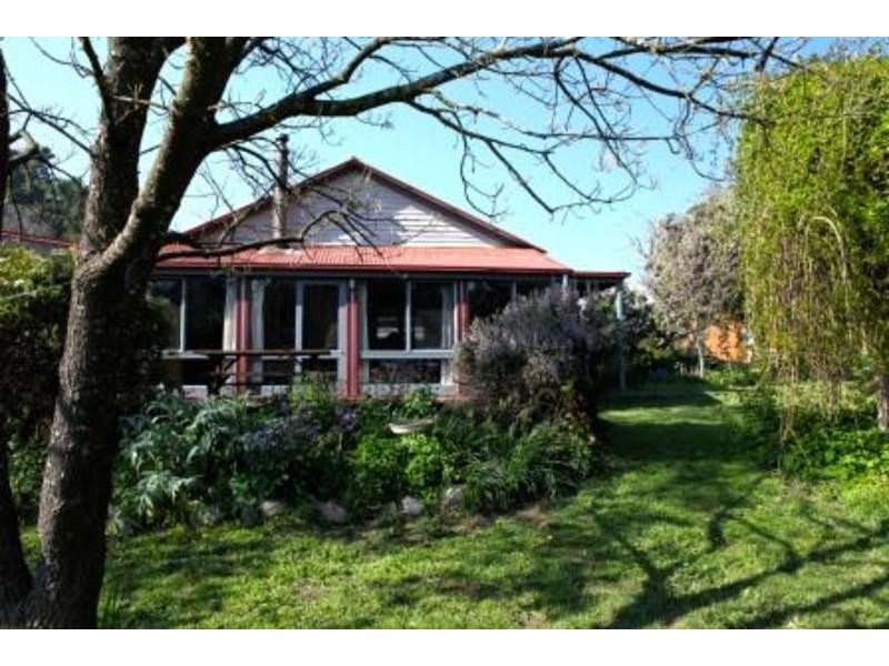 31 Pioneer Road, Stanley VIC 3747