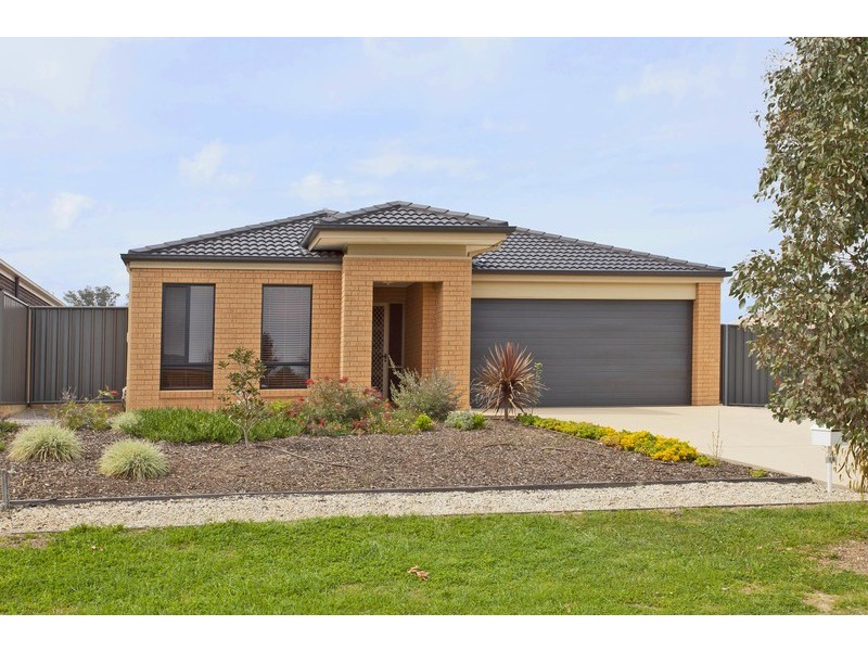 14 Silky Oak Avenue, Wodonga VIC 3690