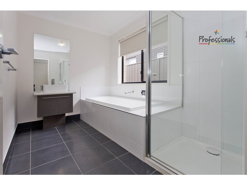 14 Silky Oak Avenue, Wodonga VIC 3690