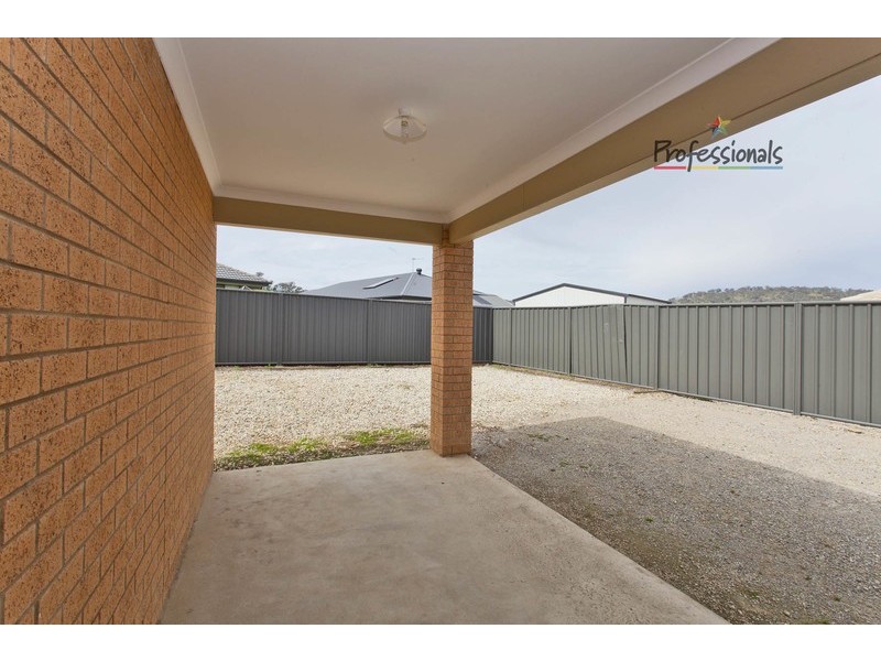 14 Silky Oak Avenue, Wodonga VIC 3690