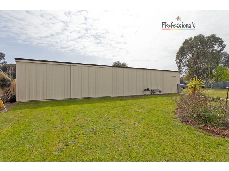 29 Albert Road, Chiltern VIC 3683