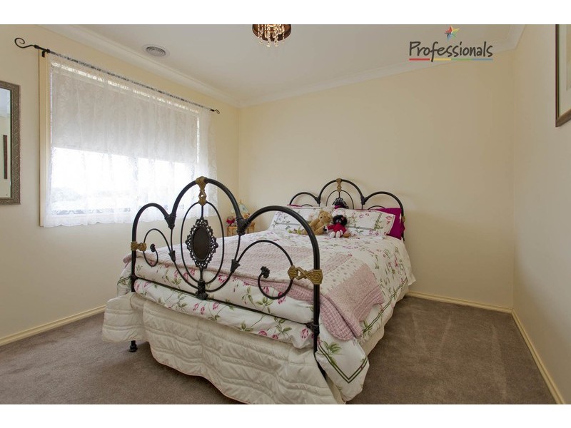 29 Albert Road, Chiltern VIC 3683