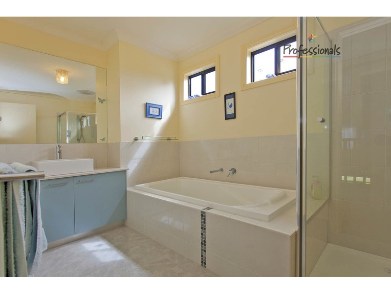 29 Albert Road, Chiltern VIC 3683
