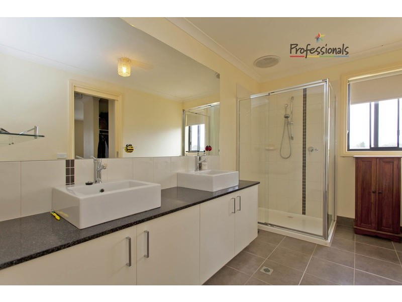 29 Albert Road, Chiltern VIC 3683