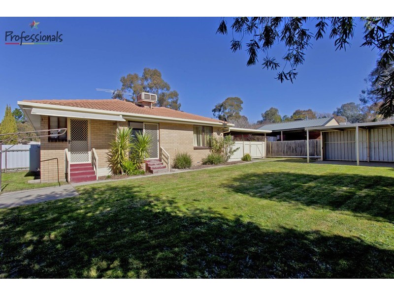 12 Wiltshire Crescent, Wodonga VIC 3690