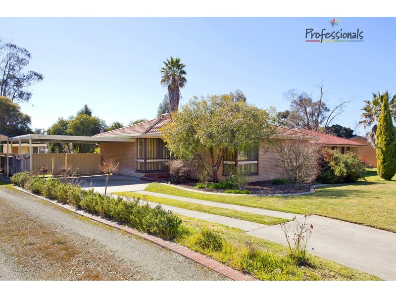 12 Wiltshire Crescent, Wodonga VIC 3690