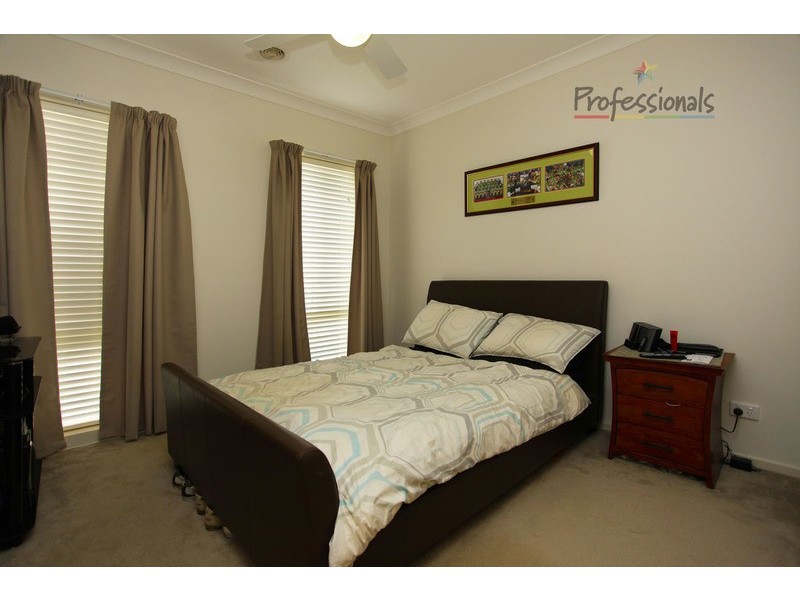 28 Dryandra Way, Thurgoona NSW 2640