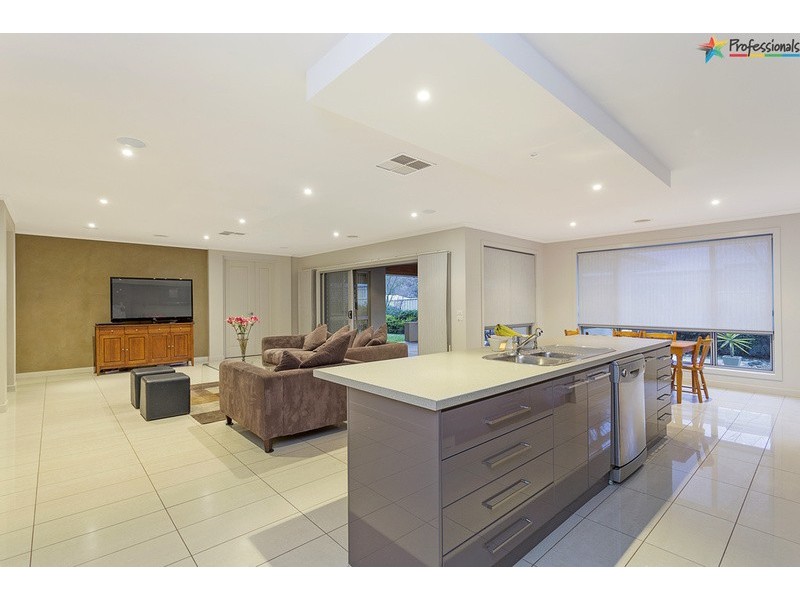 36 Golflinks Avenue, Wodonga VIC 3690