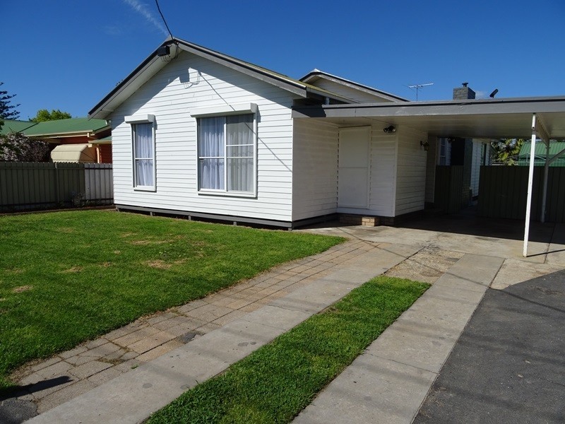 12 Charles Street, Wodonga VIC 3690