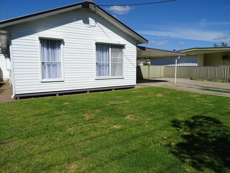 12 Charles Street, Wodonga VIC 3690