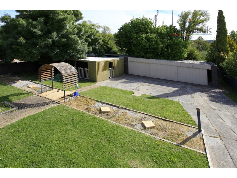 1033 Fairview Drive, North Albury NSW 2640