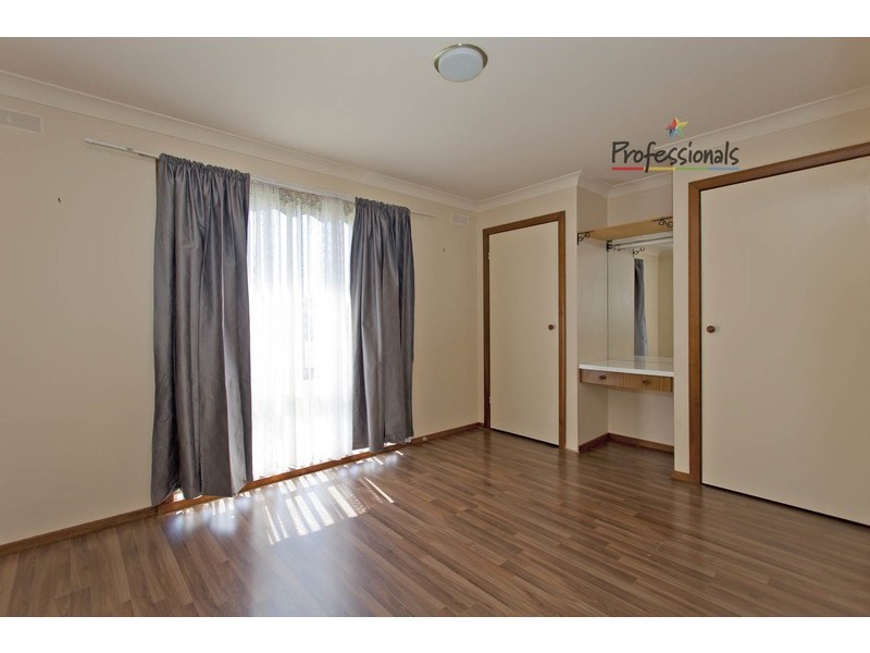 24 Sapphire Circuit, Wodonga VIC 3690