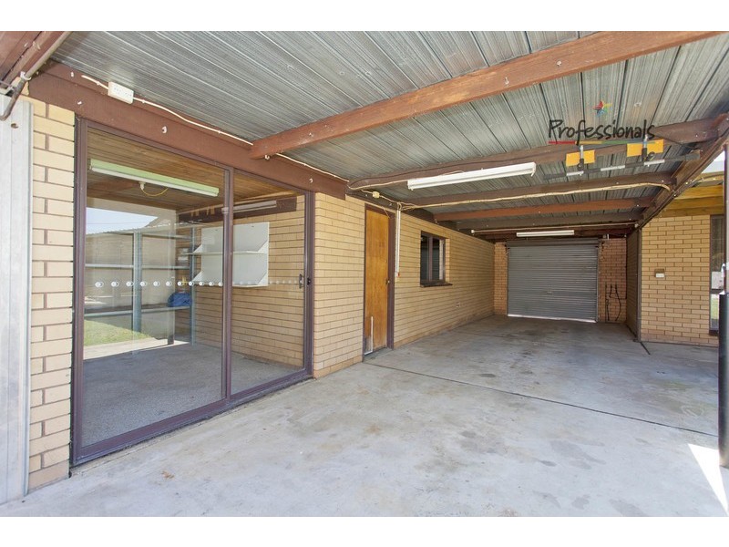 24 Sapphire Circuit, Wodonga VIC 3690