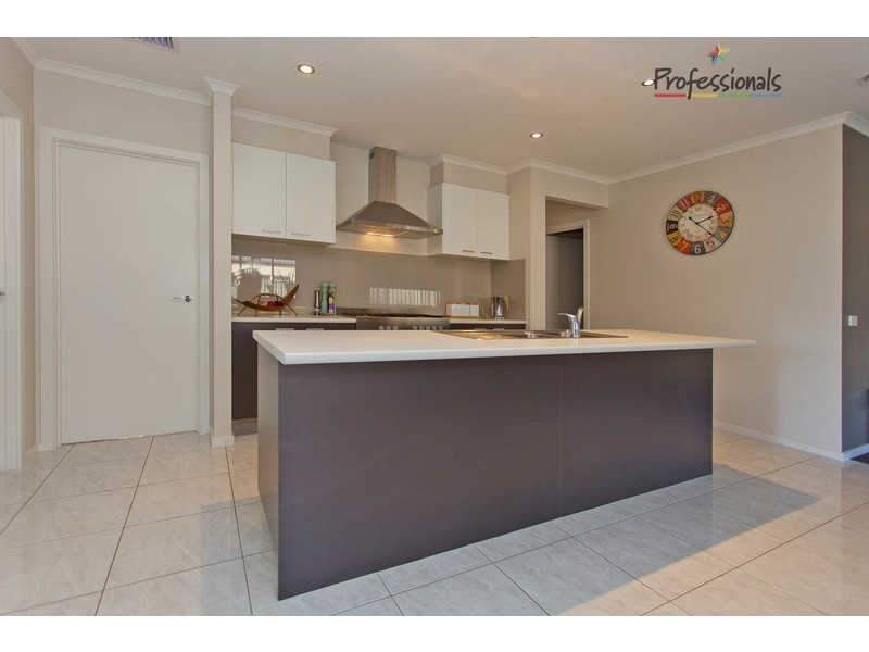 22 Kenneth Watson Drive, Bandiana VIC 3694
