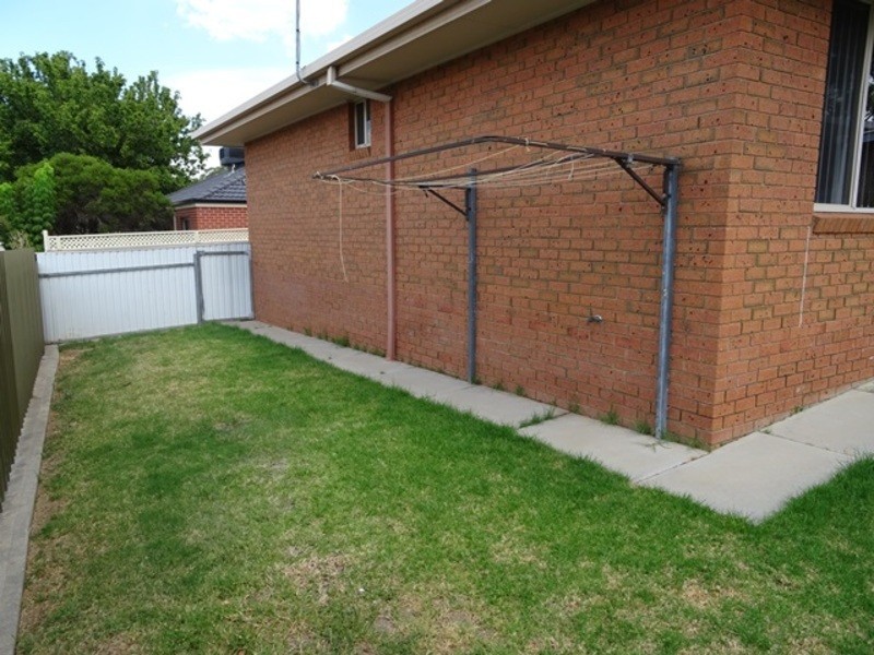 2/110 Lawrence Street, Wodonga VIC 3690