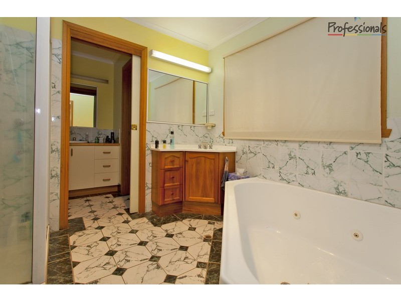 50 High Street, Chiltern VIC 3683