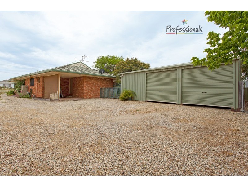 50 High Street, Chiltern VIC 3683