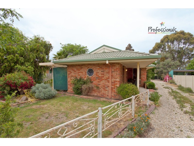 50 High Street, Chiltern VIC 3683