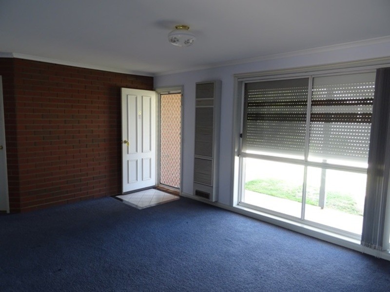 2/13 Kingsbury Court, Wodonga VIC 3690