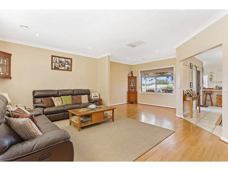 7 Carnoustie Avenue, Wodonga VIC 3690