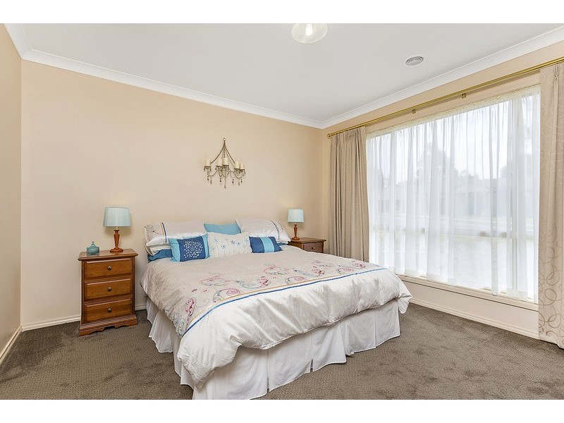 7 Carnoustie Avenue, Wodonga VIC 3690