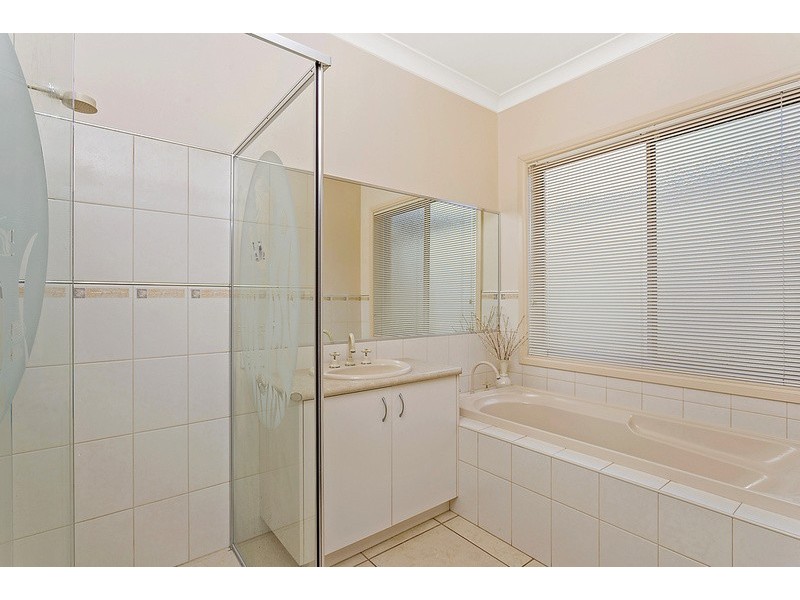 7 Carnoustie Avenue, Wodonga VIC 3690