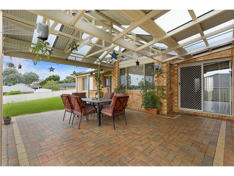 7 Carnoustie Avenue, Wodonga VIC 3690