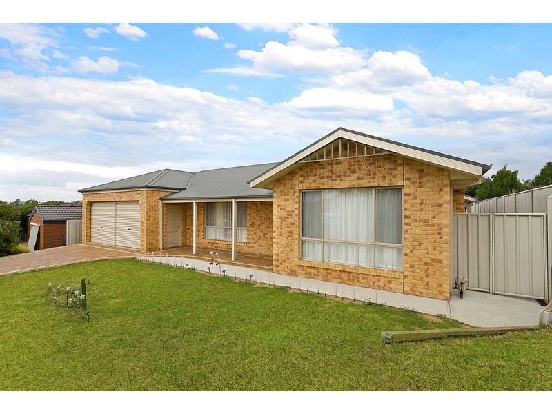 7 Carnoustie Avenue, Wodonga VIC 3690