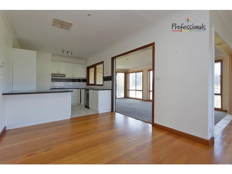 4 Michelle Drive, Kiewa VIC 3691